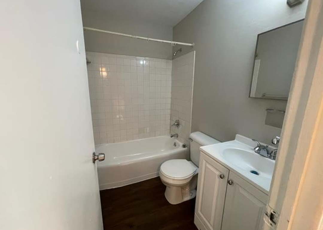 820 Loyola Dr, Florissant, MO 63031