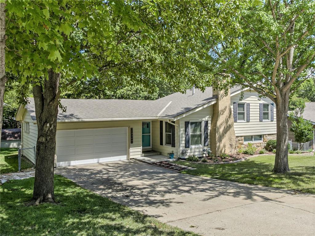 13308 W 96th Ter, Lenexa, KS 66215 | MLS# 2236189 | Redfin