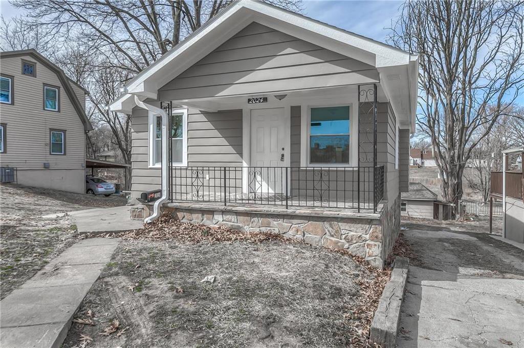 2024 N 38th St, Kansas City, KS 66104 | MLS# 2210212 | Redfin