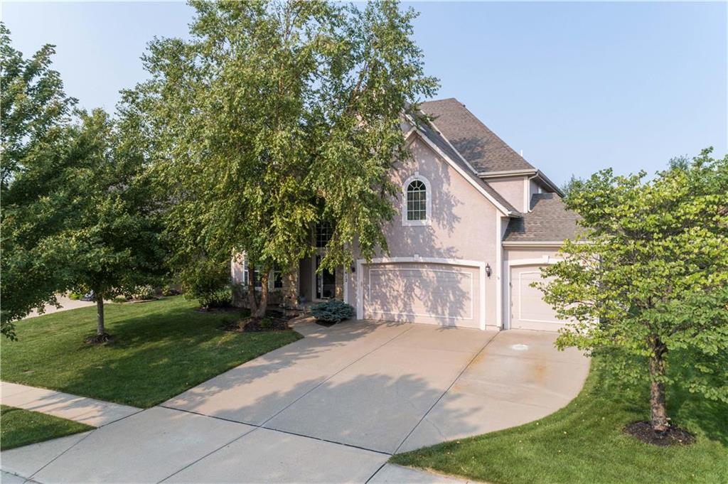 11412 S Lakecrest Dr, Olathe, KS 66061 MLS 2187471 Redfin