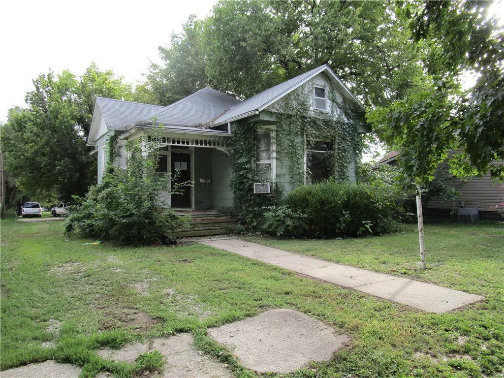 307 W Wea St, Paola, KS 66071 MLS 2136488 Redfin