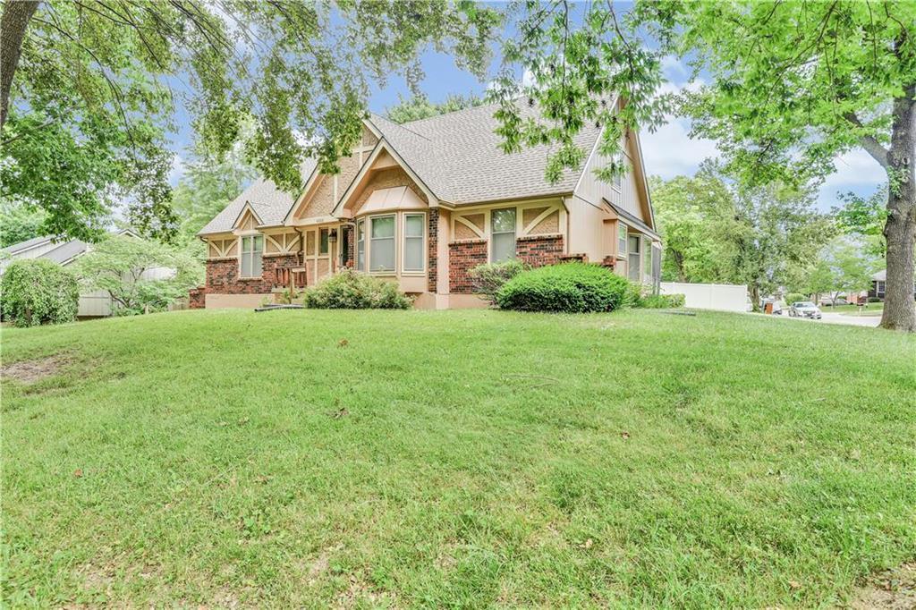 4000 SW 10th St, Blue Springs, MO 64015 MLS 2228755 Redfin