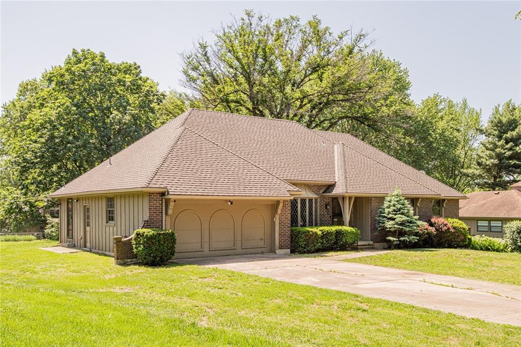 1022 Tam Oshanter Dr, Kansas City, MO 64145 MLS 2435812 Redfin