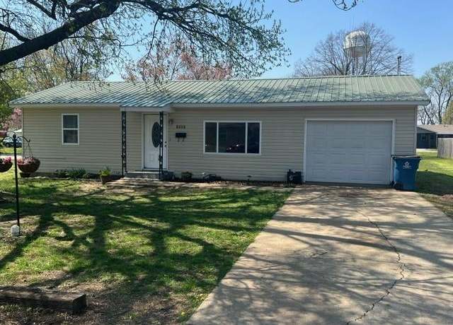 Property at 1507 Cherry St, Lamar, MO 64759, 2 beds, 1 bath