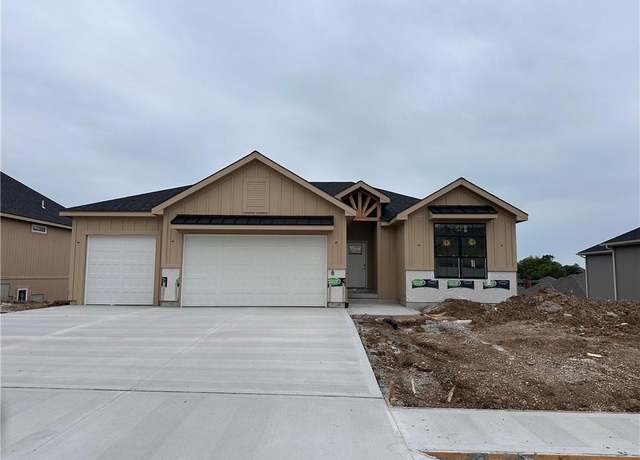 Property at 2316 Larkspur Ln, Kearney, MO 64060, 4 beds, 3 baths