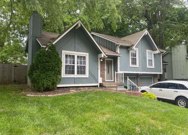 Property at 1275 NE Tudor Rd, Lee's Summit, MO 64086, 3 beds, 2 baths