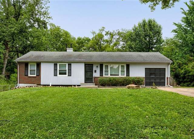 Property at 9701 Beacon Ave, Kansas City, MO 64134, 3 beds, 3 baths
