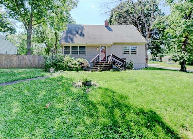 Property at 1700 S Pearl St, Independence, MO 64055, 4 beds, 1.5 baths