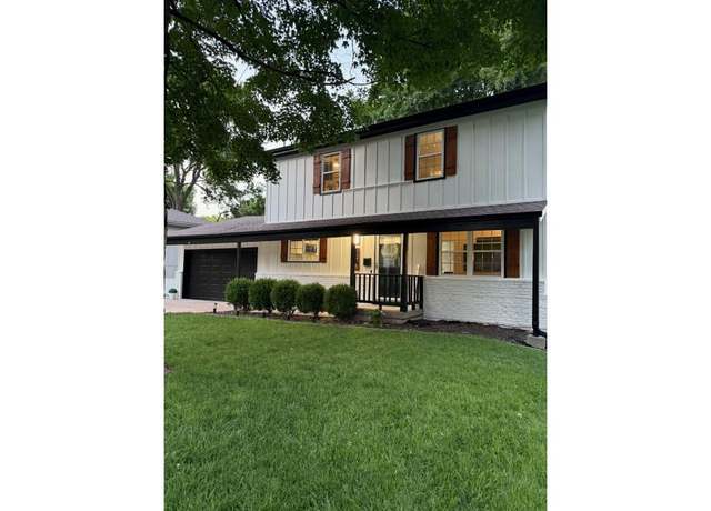 Property at 9121 Hayes Dr, Overland Park, KS 66212, 5 beds, 2 baths