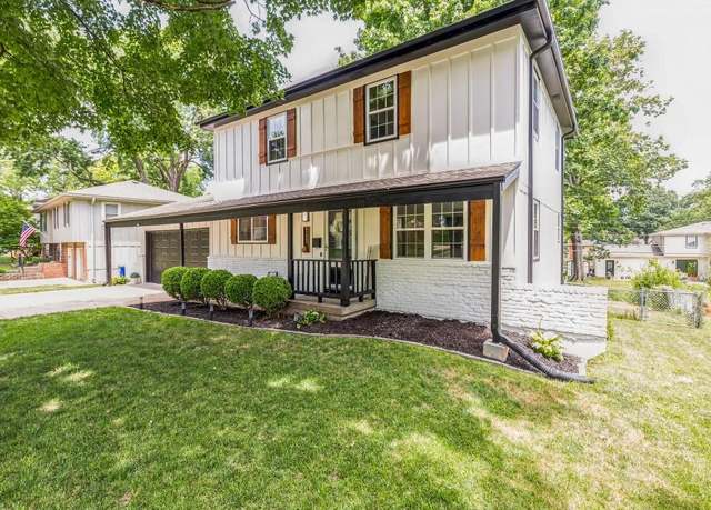 Property at 9121 Hayes Dr, Overland Park, KS 66212, 5 beds, 2 baths