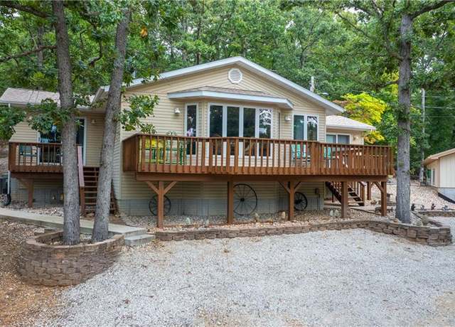 Property at 1414 Greenview Dr, Camdenton, MO 65020, 2 beds, 2 baths