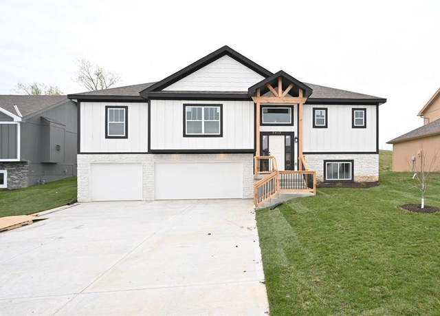 Property at 2413 Windmill Dr, Platte City, MO 64079, 4 beds, 3 baths