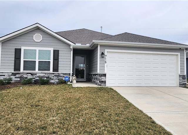 Property at 716 Bentley Dr, Belton, MO 64012, 3 beds, 2 baths