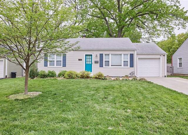 Property at 8210 Kenwood Ave, Kansas City, MO 64131, 3 beds, 2 baths