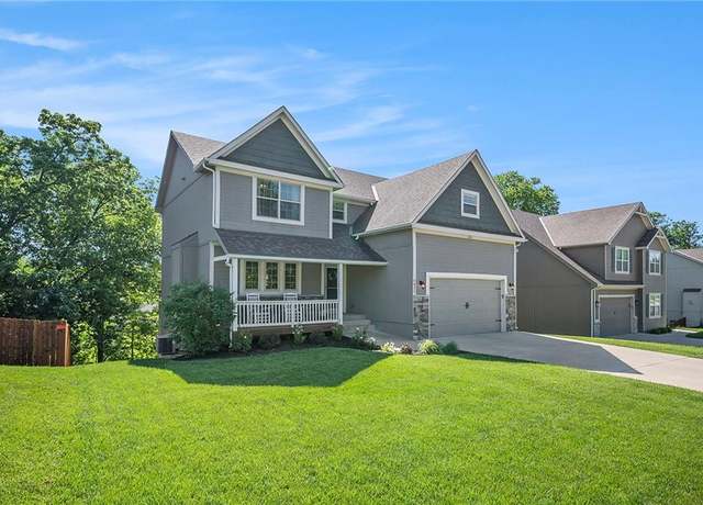 Property at 5021 NW Timberline Dr, Riverside, MO 64150, 4 beds, 2.5 baths