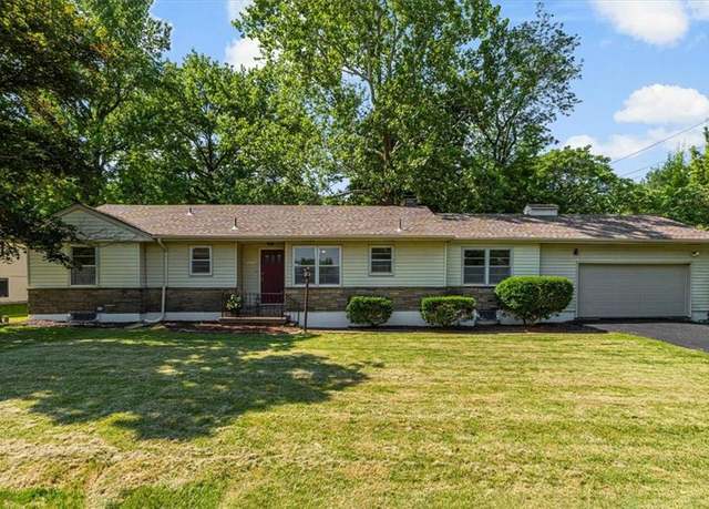 Property at 1209 W 79th St, Kansas City, MO 64114, 2 beds, 2 baths