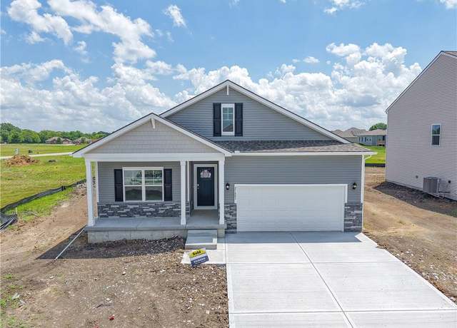 Property at 21803 Lucca Ln, Peculiar, MO 64078, 4 beds, 2 baths