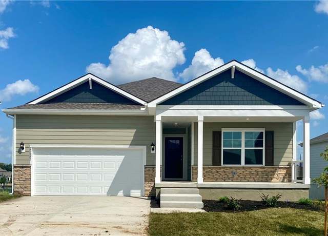 Property at 20182 Cornice St, Spring Hill, KS 66083, 3 beds, 2 baths