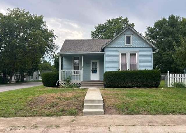 Property at 9420 Haskins St, Lenexa, KS 66215, 2 beds, 1 bath
