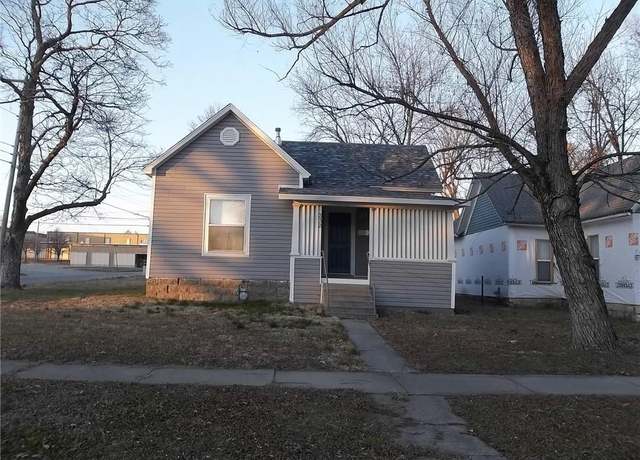 Property at 332 W 1st St, Chanute, KS 66720, 2 beds, 1 bath