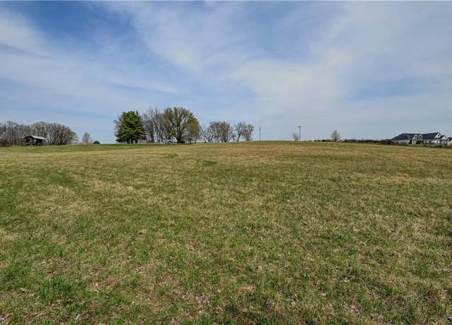 Property at 14000 NW Walker Rd, Kansas City, MO 64163