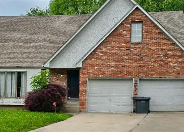 Property at 701 NE Hunters Cir, Blue Springs, MO 64014, 4 beds, 3.5 baths
