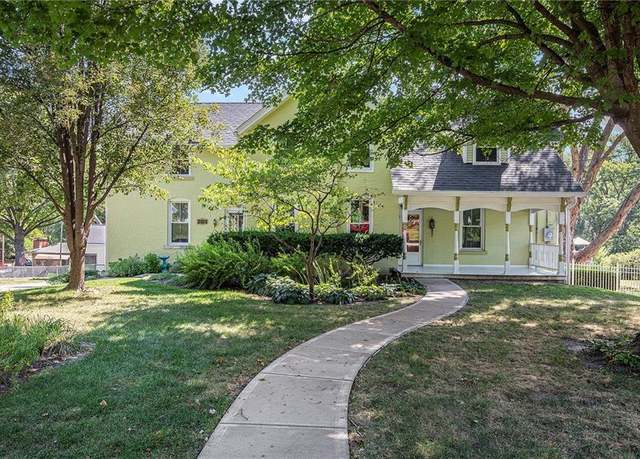 Property at 2307 Maple Ave, Leavenworth, KS 66048, 3 beds, 2 baths