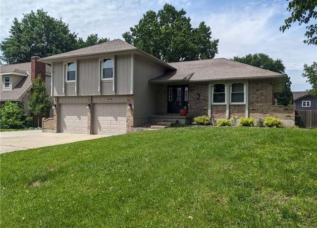 Property at 11406 E 58th St, Raytown, MO 64133, 4 beds, 2.5 baths