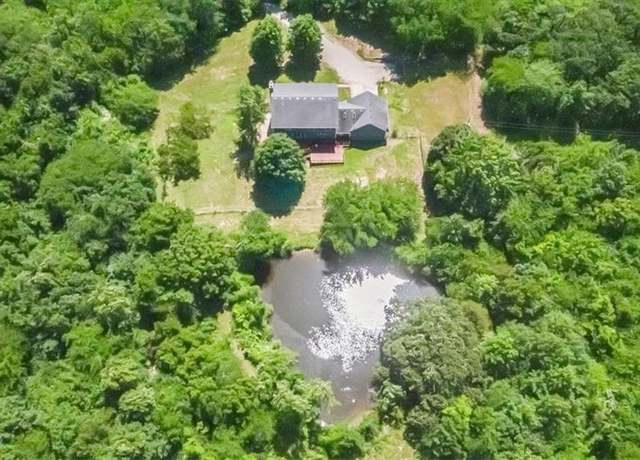Property at 245 SW 400th Rd, Warrensburg, MO 64093, 5 beds, 3.5 baths