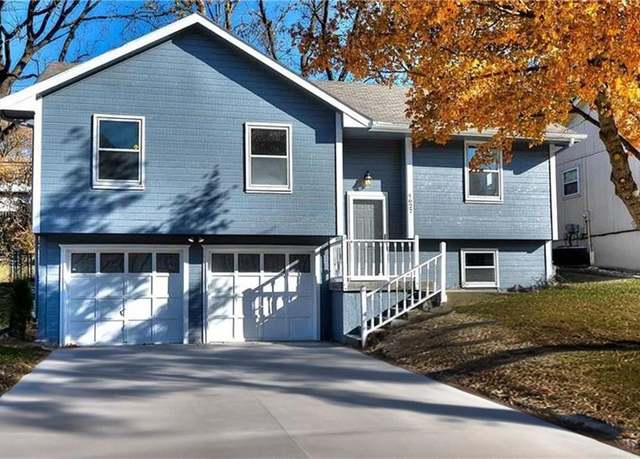 Property at 4627 N Winchester Ave, Kansas City, MO 64117, 3 beds, 2.5 baths