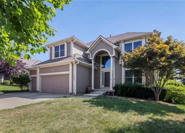 Property at 10008 N Marsh Ave, Kansas City, MO 64157, 4 beds, 2.5 baths