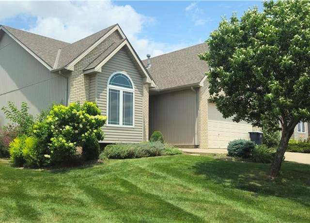 Property at 11236 N Randolph Ave, Kansas City, MO 64157, 2 beds, 2 baths