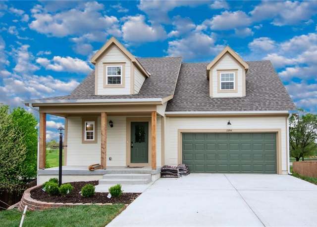 Property at 13744 Leigh Dr, Bonner Springs, KS 66012, 2 beds, 1.5 baths