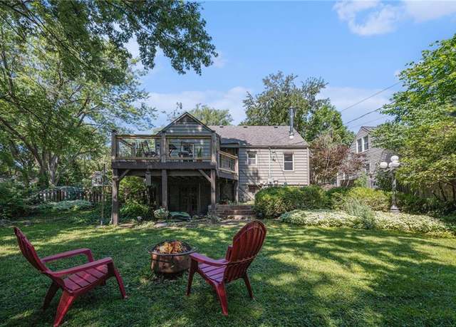 Property at 5147 Maple Ave, Mission, KS 66202, 3 beds, 1.5 baths