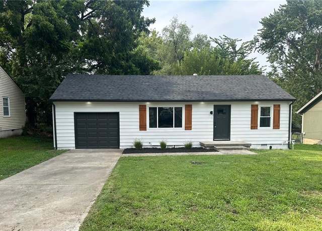 Property at 11124 W 70th St, Shawnee, KS 66203, 2 beds, 1 bath