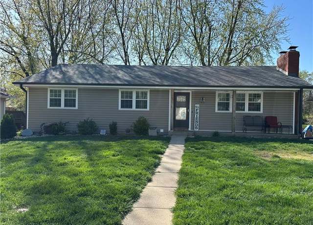 Property at 3406 N 36th Ter, St Joseph, MO 64506, 4 beds, 2.5 baths