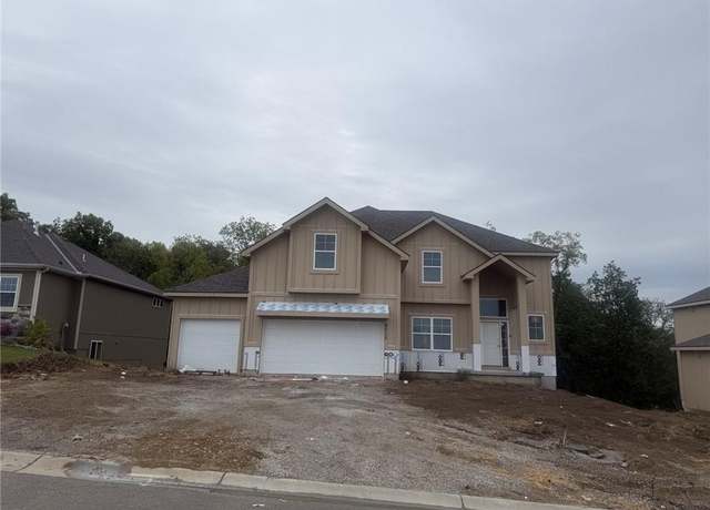 Property at 9015 N Colorado Ave, Kansas City, MO 64156, 4 beds, 3.5 baths