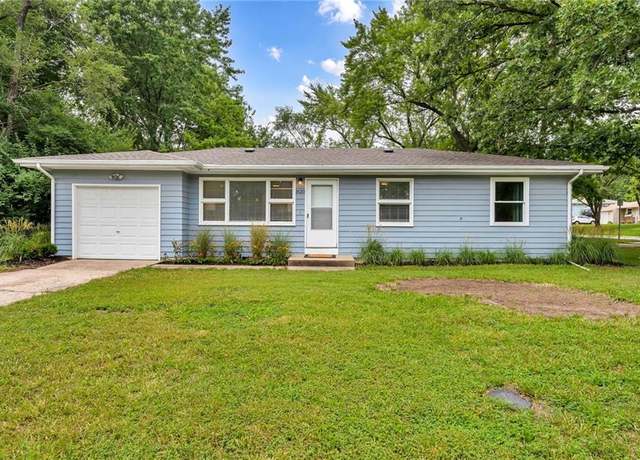 Property at 1620 W 20th Ter, Lawrence, KS 66046, 3 beds, 1.5 baths