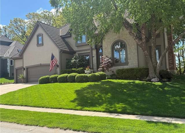 Property at 5316 NE Northgate Xing, Lee's Summit, MO 64064, 4 beds, 4.5 baths