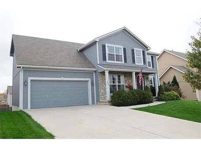 Property at 807 Park Ave, Leavenworth, KS 66048, 4 beds, 2.5 baths