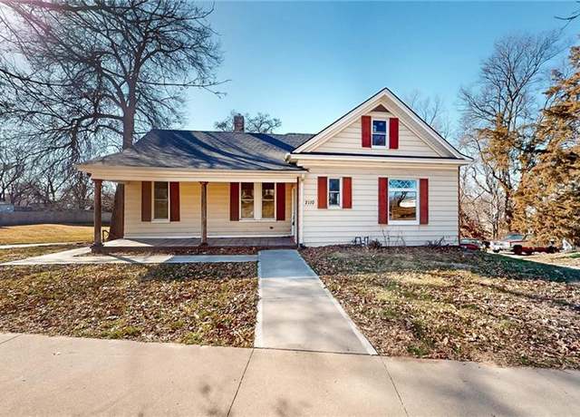 Property at 2110 Ashland Ave, St Joseph, MO 64506, 1 bed, 2 baths