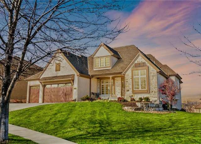 Property at 10654 W 168th Ct, Overland Park, KS 66221, 5 beds, 5.5 baths