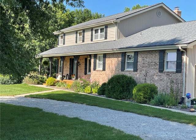 Property at 19485 S Clare Rd, Spring Hill, KS 66083, 4 beds, 3.5 baths