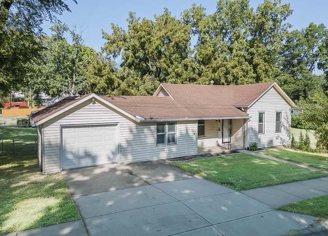 Property at 1420 10th Ave, Leavenworth, KS 66048, 2 beds, 1.5 baths