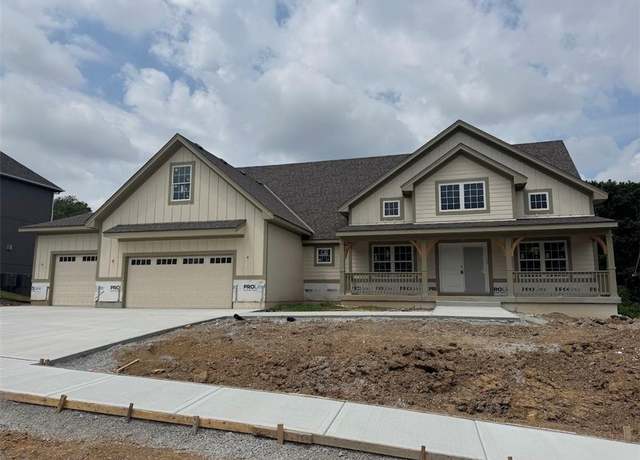 Property at 1208 Linden Rd, Liberty, MO 64068, 4 beds, 3 baths