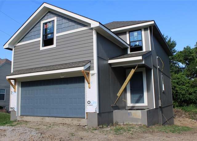 Property at 11214 N Oak Trfy, Kansas City, MO 64155, 4 beds, 3.5 baths