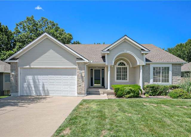 Property at 4102 N 108th St, Kansas City, KS 66109, 3 beds, 3 baths
