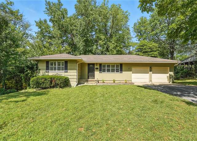 Property at 4100 E 112th St, Kansas City, MO 64137, 3 beds, 2 baths