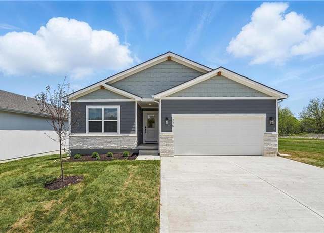 Property at 776 Creekmoor Dr, Raymore, MO 64083, 3 beds, 2 baths