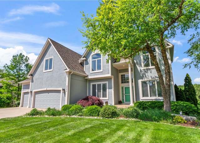 Property at 9800 W 147th St, Overland Park, KS 66221, 5 beds, 4.5 baths